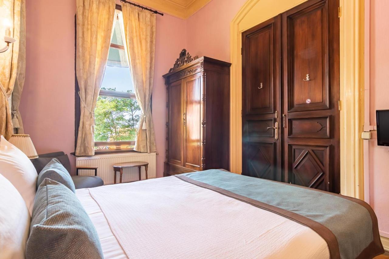 Bueyuekada Anastasia Meziki History Mansion อดาลาร์ ภายนอก รูปภาพ